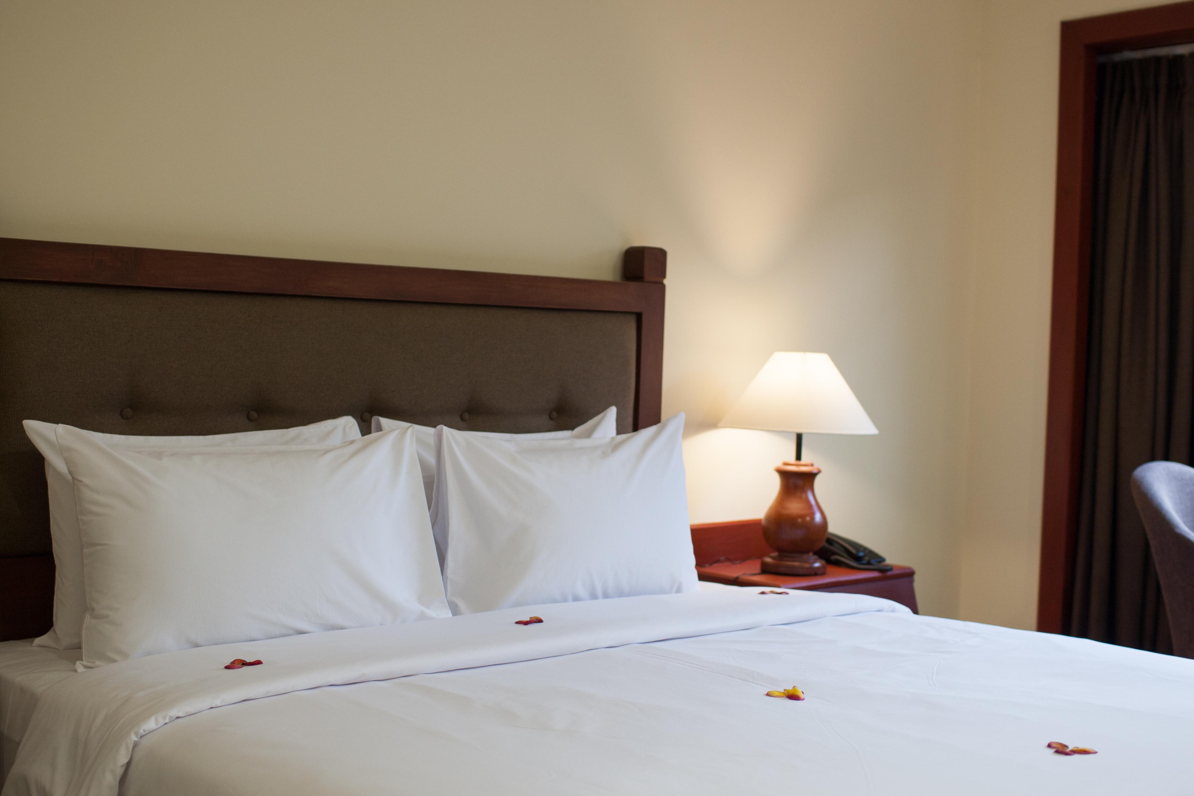 Hotel De La Renaissance Siem Reap Bagian luar foto