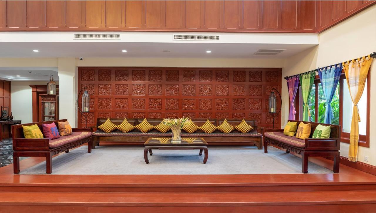 Hotel De La Renaissance Siem Reap Bagian luar foto